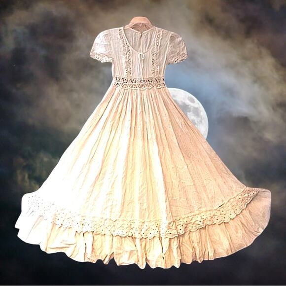 Vintage 1970s Ivory Vampire Bride or Halloween Maxi Dress GUNNE Sax Style SM - Picture 8 of 12